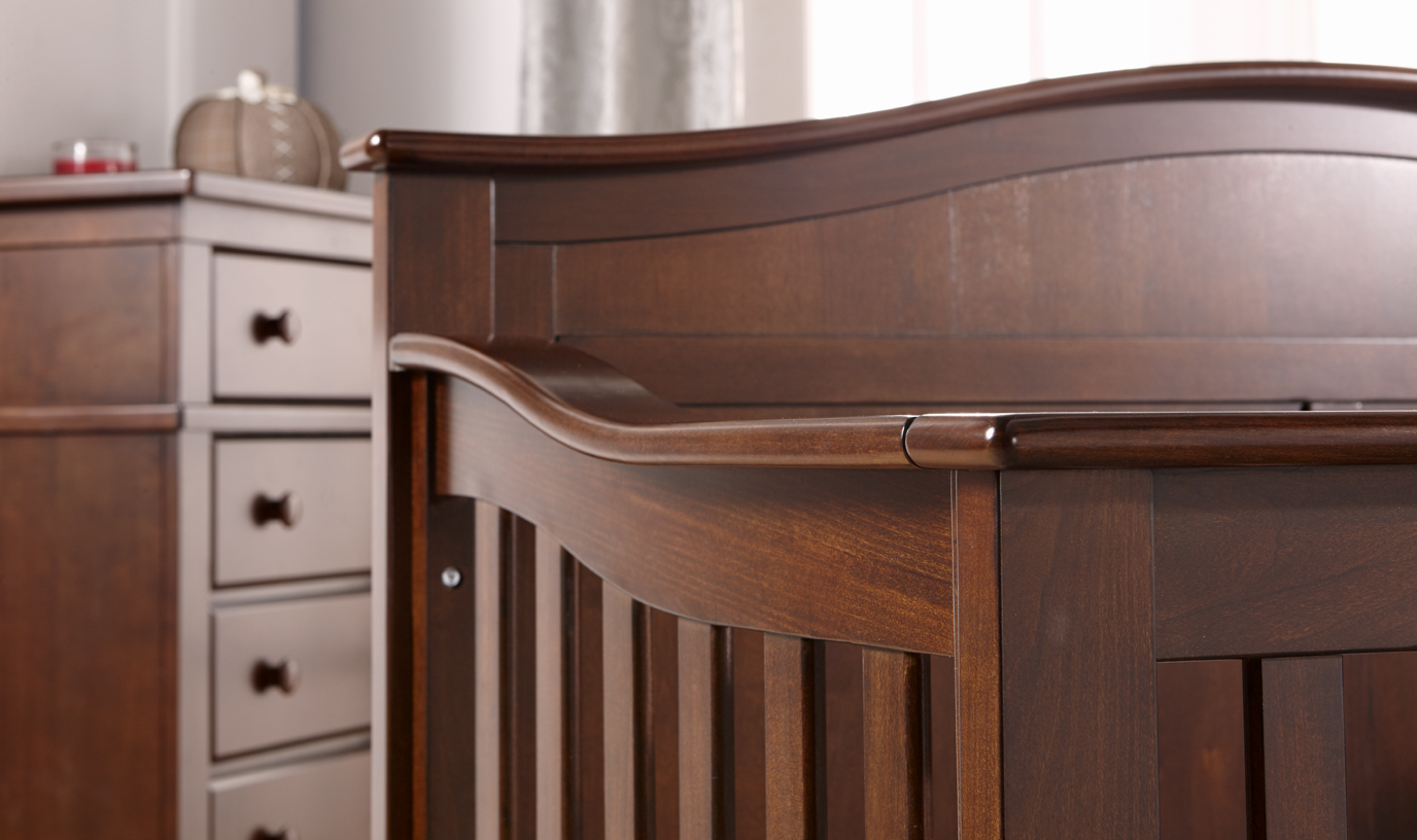 Introducing the Napoli Forever Crib, a great and affordable addition to our Torino Collection.