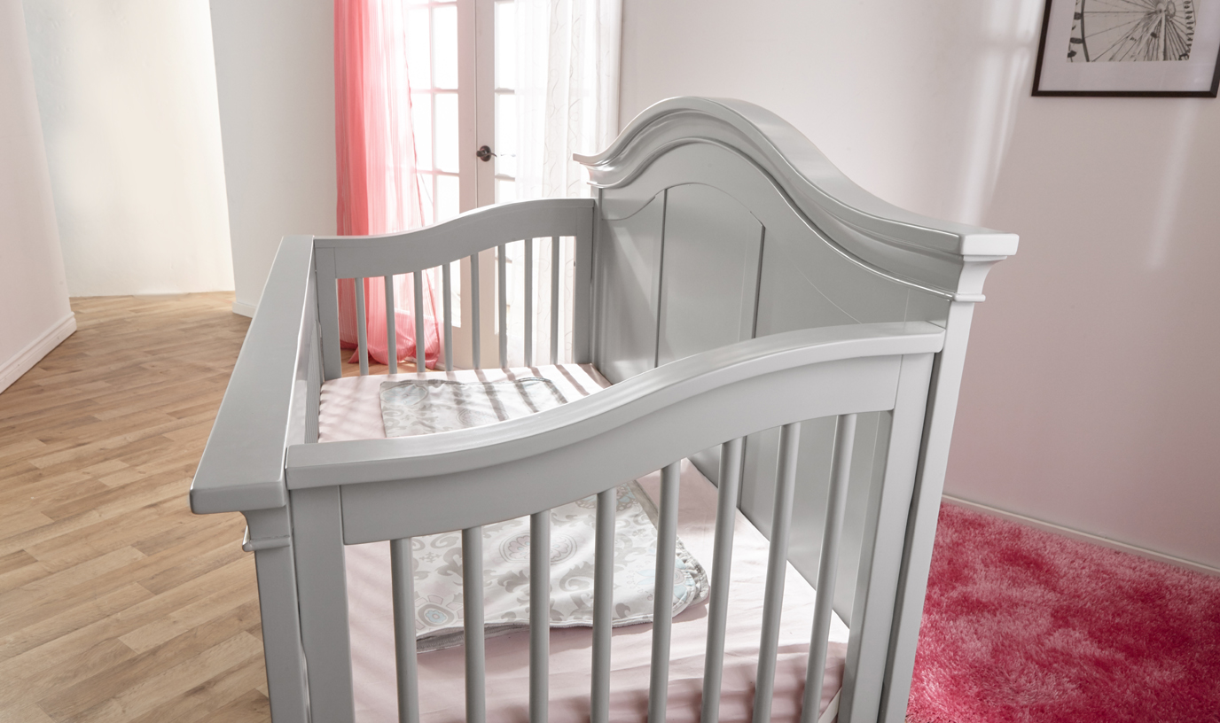 The <b>Enna Forever Crib</b> is a sweet and stylish piece that coordinates nicely with both the Ragusa, Marina and Torino Collections.  